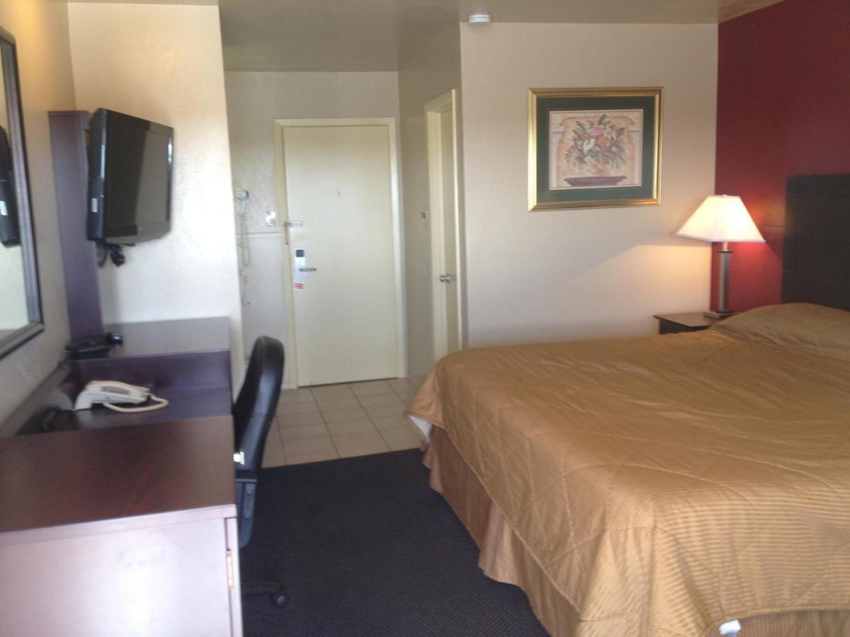 Colonial Inn Monahans Tx מראה חיצוני תמונה